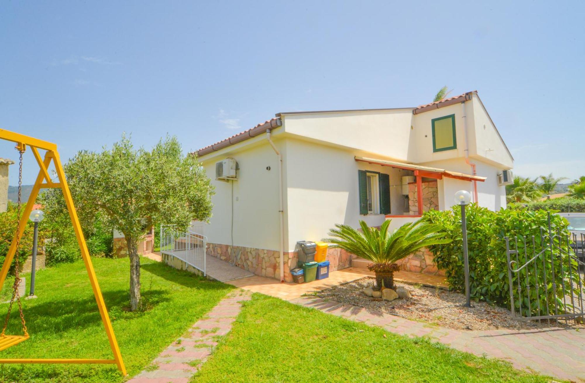 Case Vacanze Mare Nostrum - Villas In Front Of The Beach With Pool كامبوفيليتْشّي دي روتْشّي المظهر الخارجي الصورة